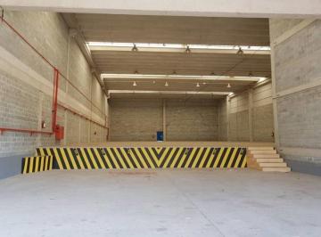 Docas cobertas 01 · Galpão Industrial em Condomínio para Locação em Osasco-SP - 3 Salas, 6 Banheiros, 6 Vagas de Garagem