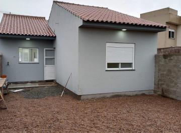 Casa · 175m² · 2 Quartos · 2 Vagas · Casa à venda - em Areal