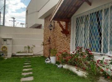 c56f35a12958b1e7e78b006345f3c3a8176f8112 · Casa com 4 dormitórios à venda, 200 m² - Centro - Taubaté/SP