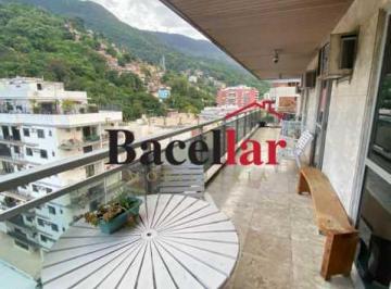 Apartamento · 160m² · 4 Quartos · 3 Vagas · 18 DE OUTUBRO VARANDÃO 4 QUARTOS 1 SUÍTE SALA 3 AMBIENTES LAVABO COPA COZINHA