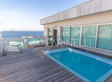 8441-20190809193120_zap.jpg · Cobertura duplex com estilo provençal e vista mar