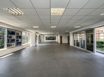 2019/08/100763796.jpg · LAJE COM 263 MTS Lobby com pé-direito duplo * Fachada com vidros lâminados * Elevadores de transição