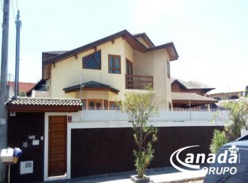 Casa · 230m² · 3 Quartos · 8 Vagas · Sobrado com 3 dormitórios em Osasco