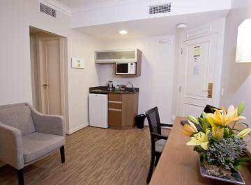 Apartamento · 30m² · 1 Quarto · 1 Vaga · Flat mobilidado na Vila Nova Conceição disponível à venda.
