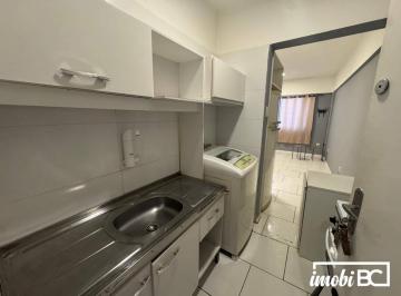 c84c52159ed8dd373de5a65e2d4e1d47c8dc7857 · Apartamento com 1 dormitório para alugar, 30 m² por R$ 1.900,00/mês - Centro - Balneário Camboriú/SC
