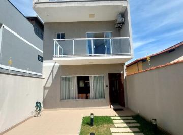 Foto 01 · CASA COM 3 SUÍTES E PISCINA A VENDA EM COSTAZUL, RIO DAS OSTRAS