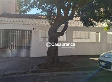 3716d6de0db5ca66ae7d05253f3a762889f8b400 · Casa com 03 quartos para alugar no Jardim Simus em Sorocaba/SP.