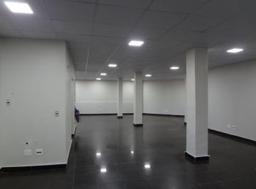 Comercial , Brasília · SIA Trecho 3 Sala localizada no térreo, dois banheiros, copa e uma vaga de garagem