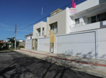 Casa · 175m² · Sobrado à venda em Balneário Camboriú/SC