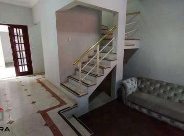 Casa · 215m² · 6 Quartos · 2 Vagas · Sobrado de 215m² no Jd. do Mar em SBC - SP