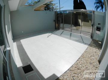 Pátio frontal · Casa com 3 dormitórios à venda, 215 m² por R$ 1.600.000,00 - Centro - Balneário Camboriú/SC