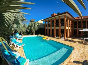 59b8b0c9633e0001e07a68deae6edad62d6f103c · Casa com piscina e ar + 5 suítes, 550 m² - venda por R$ 2.950.000 ou aluguel por R$ 2.800/dia - Atam