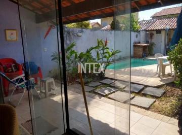 Foto 01 · Oportunidade única: Casa à venda em Piratininga, Niterói-RJ, com 3 quartos, 1 suíte e 160m².