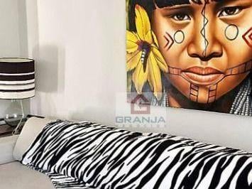 676b6bdc8218e69c3ad8ee806ce8c5b28a0d8e38 · Charmosa Casa em Estilo Normando com Edícula e Amplo Quintal em Condomínio Privilegiado