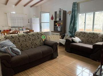 791ef99248cd784470d5f2091e14d19a67126c31 · Casa com 4 quartos em Jurerê, Florianópolis.