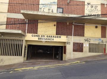 306453_i06sAdk5_3064535dd53985b585a.jpg · vaga coberta no centro histórico