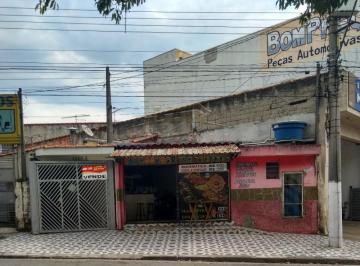 Casa · 210m² · 2 Quartos · 2 Vagas · Casa com Salão Comercial Alugado Excelente Oportunidade de Investimento no Centro de Suzano