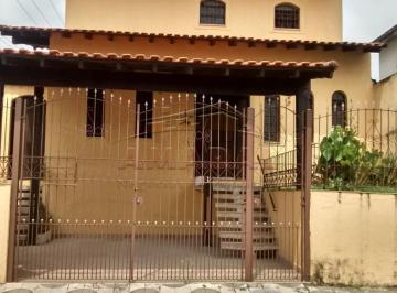 Casa · 250m² · 4 Quartos · 3 Vagas · Sobrado Amplo com 4 Quartos, 2 Suítes e Área com Churrasqueira Cidade Edson Suzano