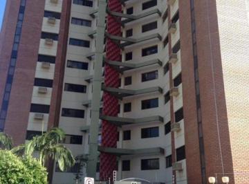 Apartamento · 136m² · 3 Quartos · 2 Vagas · Boa Vista com 03 dormitórios