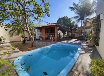 Casa · 520m² · 4 Quartos · 3 Vagas · Ótima casa residencial ou comercial