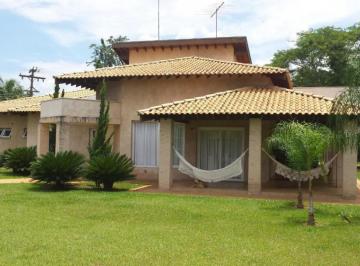 Casa · 400m² · 4 Quartos · 11 Vagas · Casa com 04 suítes, aquecimento solar e area gourmet no Condominio Monte Carlo em Guapiaçu/SP.