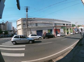 Comercial · 858m² · Imóvel comercial com várias salas no Centro.