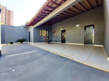 Casa · 244m² · 3 Quartos · 3 Vagas · Casa a venda no Parque das Amoras II com 03 dormitórios, sala ampla, jardim de inverno e 03 vagas de