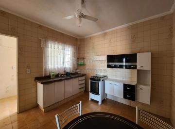 Apartamento · 81m² · 2 Quartos · 2 Vagas · Vila Ipiranga - Apartamento mobiliado à Venda com 02 dormitórios, sendo 01 tipo apartamento com saca