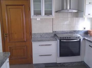 Apartamento · 139m² · 3 Quartos · 2 Vagas · Excelente apartamento de 3 dormitórios no Centro