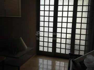 Casa · 508m² · 3 Quartos · 3 Vagas · Jardim Santa Catarina Casa com 03 dormitórios sendo 01 tipo apartamento.