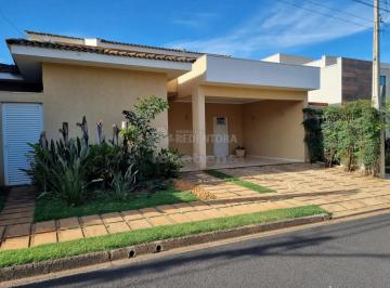 Casa · 197m² · 3 Quartos · 4 Vagas · Village Damha Mirassol I - Casa  3 bons dorms, sendo 1 suite, todos com bons armários, sala para 2 a