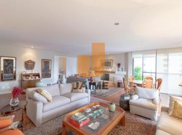 Apartamento · 320m² · 4 Quartos · 4 Vagas · Apartamento padrão com 4 suites, lavabo e 4 vagas.