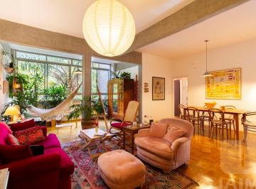 Apartamento · 127m² · 3 Quartos · 1 Vaga · Apartamento em rua arborizada, com terraço envidraçado, cozinha equipada, ótima localização.