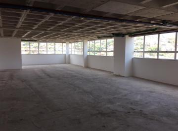 Comercial · 2447m² · 44 Vagas · Alto padrão de acabamento