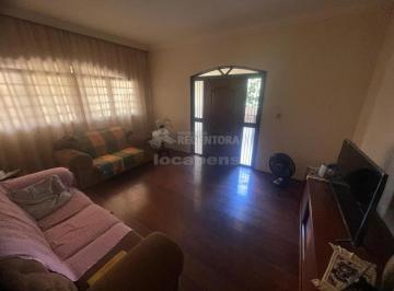 Casa · 428m² · 3 Quartos · 4 Vagas · Sobrado com 03 dormitórios no bairro Santos Dumont.
