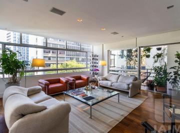 Apartamento · 210m² · 3 Quartos · 2 Vagas · Apartamento 3 dormitorios sendo 2 suites 4 banheiros sala 3 ambientes 2 vagas.