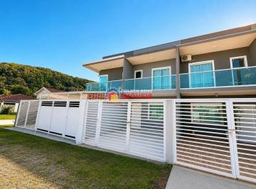 Casa · 71m² · 2 Quartos · 1 Vaga · Sobrado à venda em Caiobá, com 2 suítes