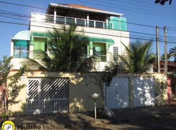Foto 01 · Sobrado mobiliado com 4 suítes e edícula completa a 200 metros da praia em Peruíbe
