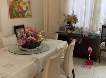 Casa · 208m² · 3 Quartos · 1 Vaga · Casa 3 Pavimentos no Centro