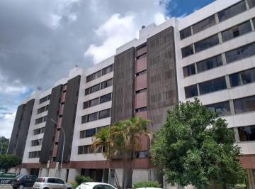 Apartamento de 3 quartos, Brasília · Excelente apartamento reformado, vazado, 3 quartos SQN 210
