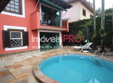 Casa · 300m² · 3 Quartos · 2 Vagas · Excelente casa com excelente localização, piscina e 2 vagas.