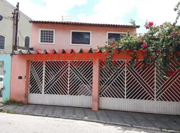 9e423a95e16f954321c6bd22b05508c2.jpg · Sobrado com 3 quartos