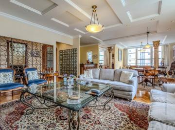 Apartamento · 275m² · 4 Quartos · 3 Vagas · Apartamento com 4 dormitórios e 3 vagas em Higienópolis.