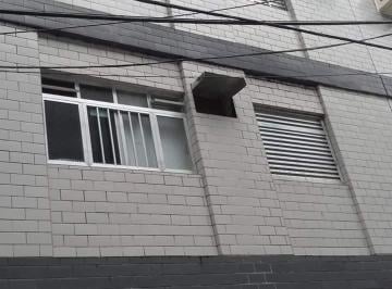 Apartamento de 2 quartos, Santos · Apartamento com  2 dormitórios, segundo andar.
