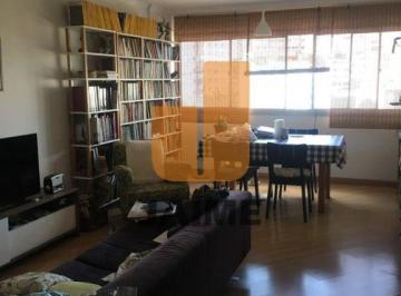 Apartamento · 102m² · 3 Quartos · 1 Vaga · Ótimo apartamento no original com janela ampla e claro com salão de festas na cobertura!