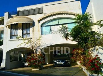 Casa · 395m² · 4 Quartos · 5 Vagas · Excelente casa á venda  em Condomínio