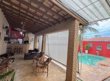 Casa · 270m² · 3 Quartos · 2 Vagas · Casa localizada no Jardim Santa Rosa II / Divisa com Jardim Nazareth, com suite master com jardim de