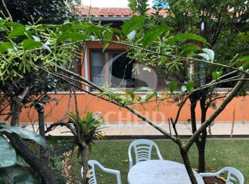 Casa · 215m² · 3 Quartos · 2 Vagas · 03 dormitórios sendo 01 suíte e 02 vagas