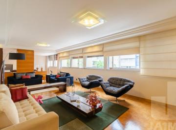 Apartamento · 300m² · 4 Quartos · 3 Vagas · Apartamento padrão com 4 dormitórios sendo 1 suite e 3 vagas.