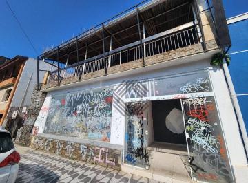 8c322a3394cc0d5e4608a1b2de958f3063cd751c · Sobrado com 2 dormitórios e espaço comercial à venda no Santa Rosália em Sorocaba
